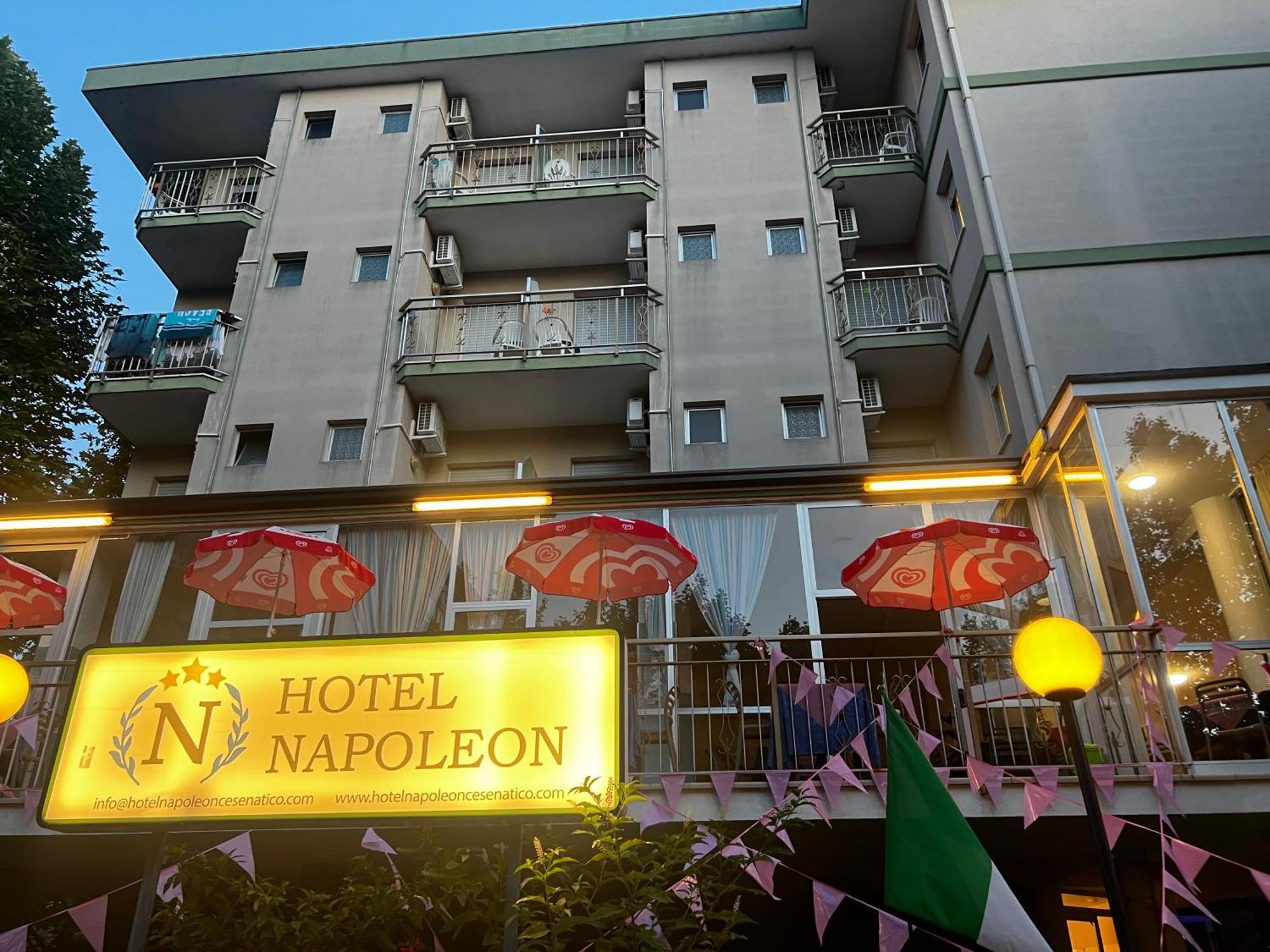 Hotel Napoleon Cesenatico Exterior foto