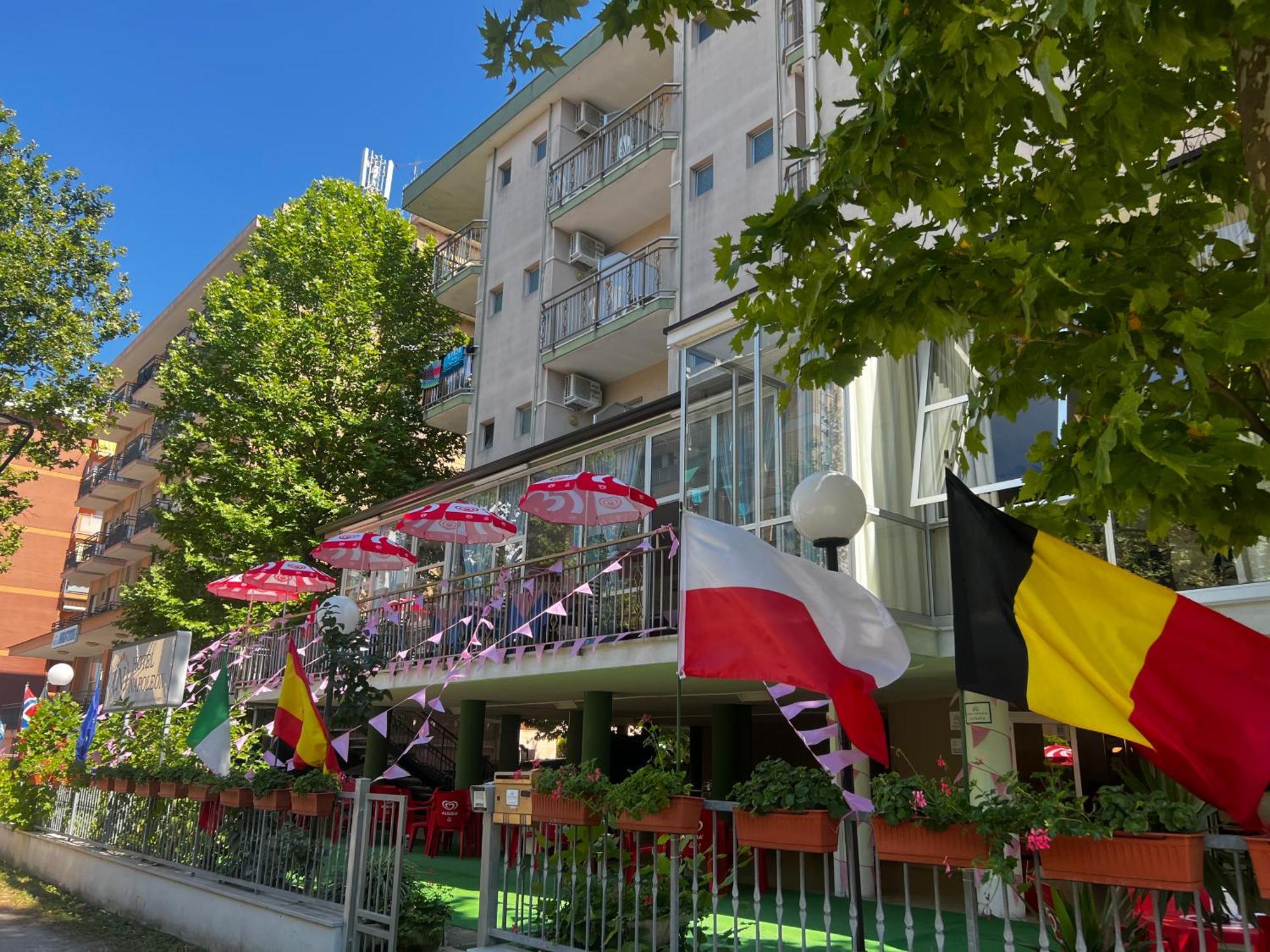 Hotel Napoleon Cesenatico Exterior foto